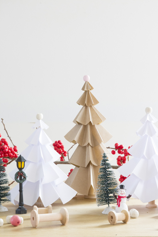 Kerstboompjes van papier
